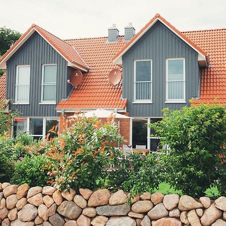 Ferienhaus-Ostseehus โฮวัคท์ ภายนอก รูปภาพ